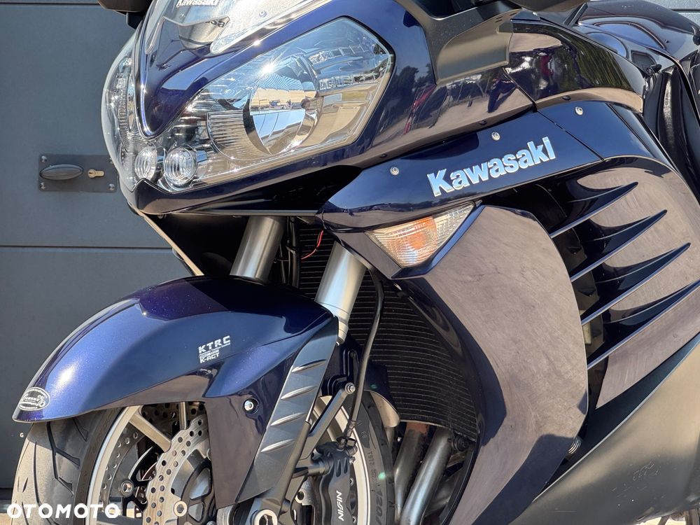 Kawasaki GTR - 26