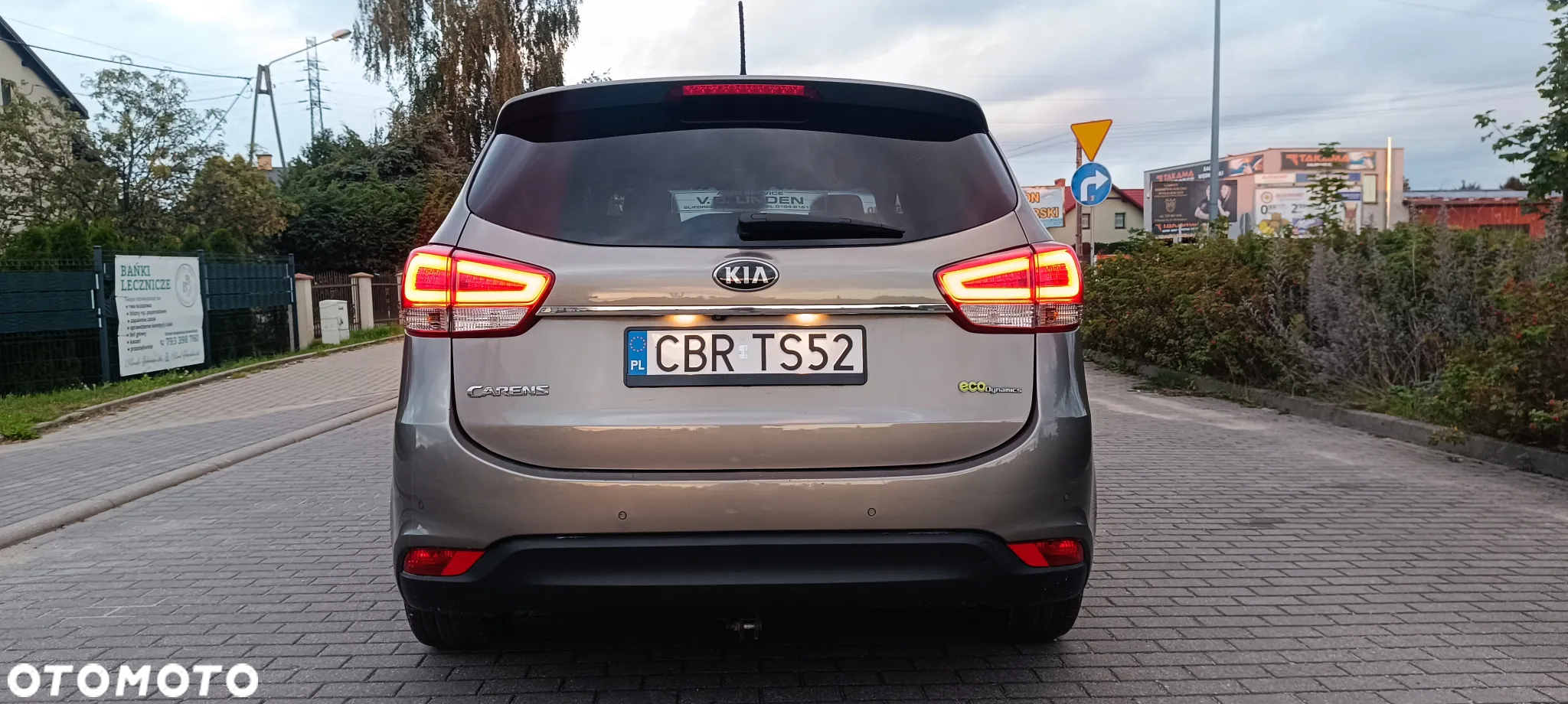 Kia Carens - 3