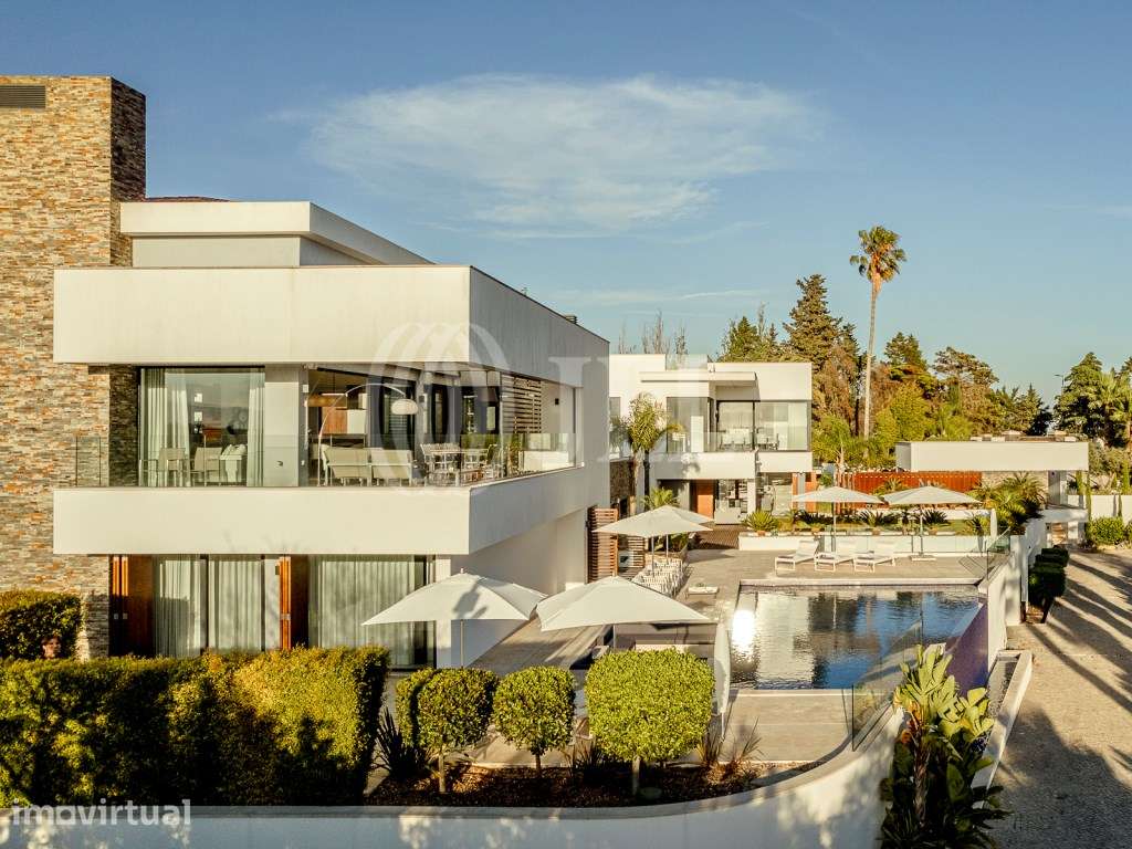 Moradia T8 bifamiliar com piscina, em Porches, Algarve - Grande imagem: 2/60