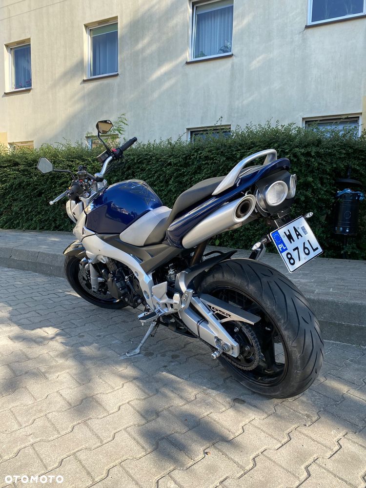 Suzuki GSR - 1