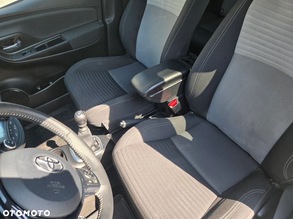 Toyota Yaris 1.5 Premium - 15