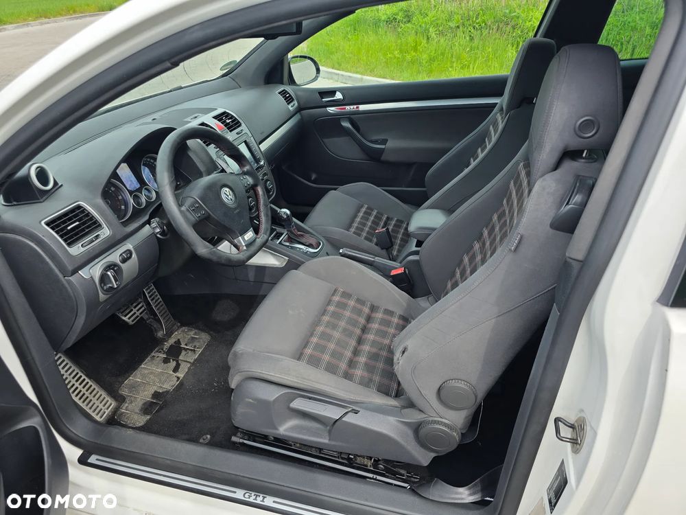 Volkswagen Golf - 9