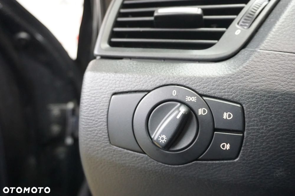 BMW X1 sDrive18d - 27