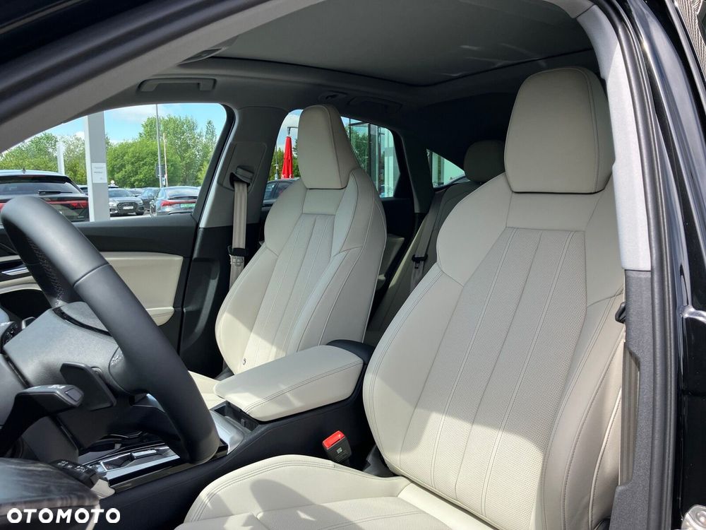 Audi Q5 Sportback - 17