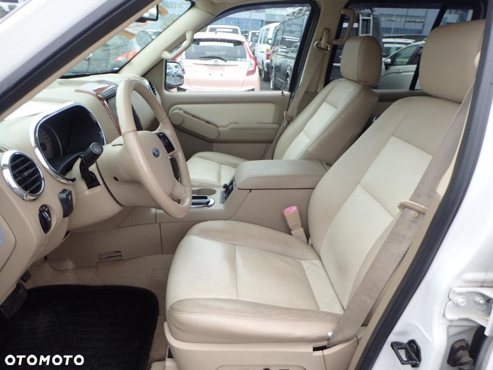 Ford Explorer 4.6 4WD - 18