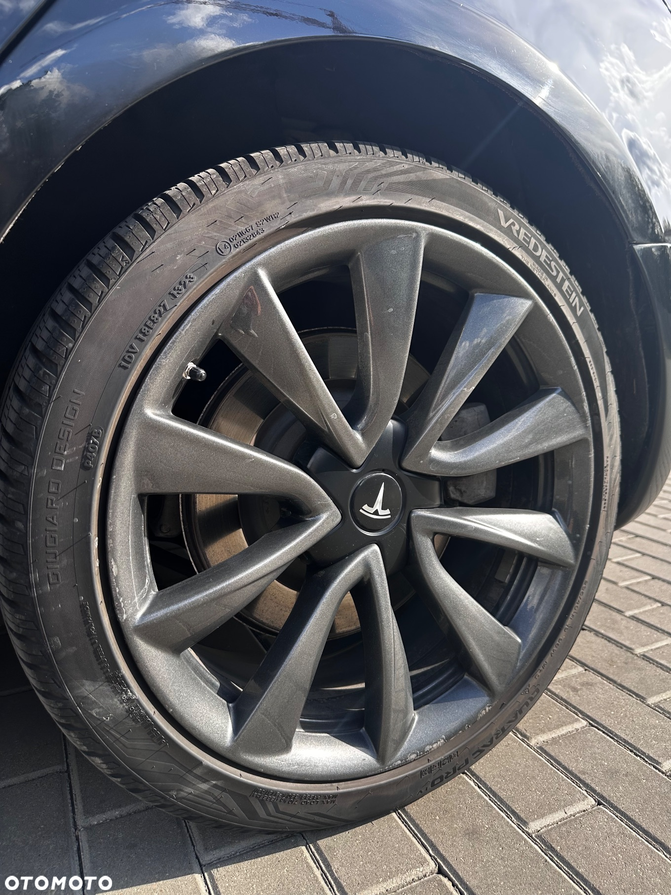 Tesla Model 3 Standard Reichweite Plus Hinterradantrieb - 21