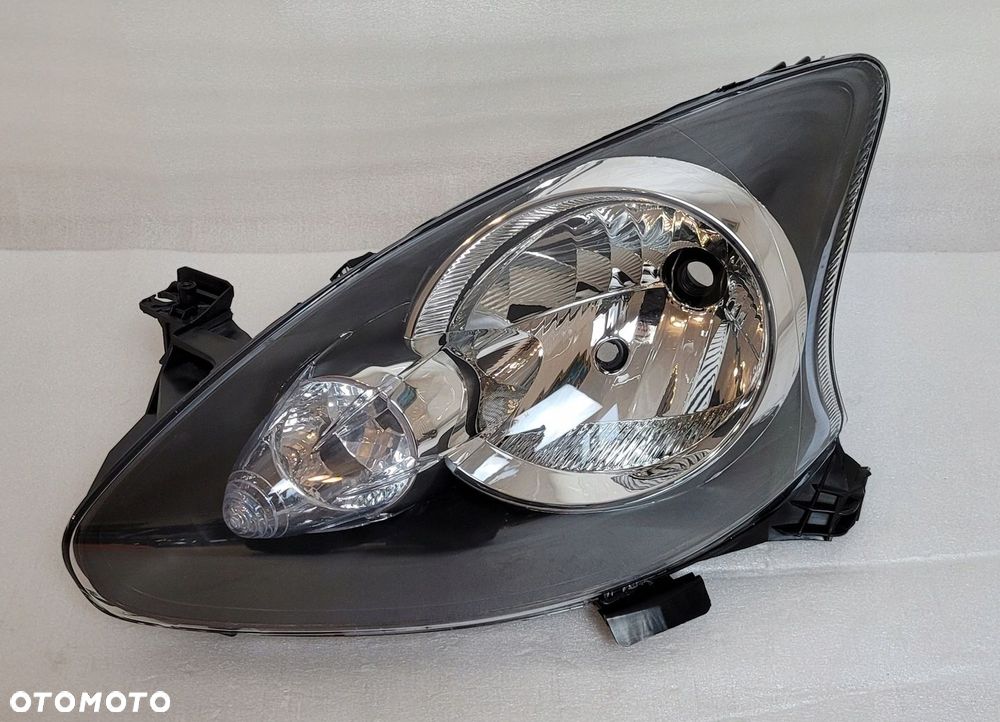 LAMPA LEWA PRZÓD ZWYKŁA TOYOTA AYGO I 05-14 NOWA - 1