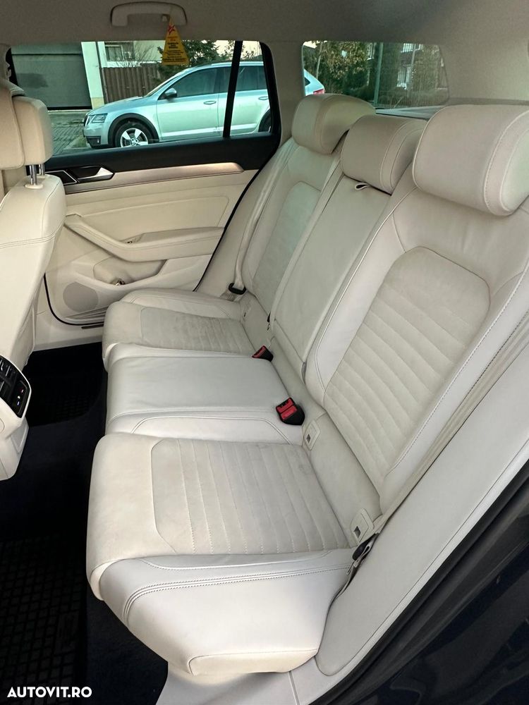 Volkswagen Passat 2.0 TDI Highline - 12