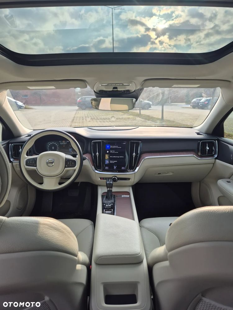 Volvo S60 T5 Momentum Pro - 7