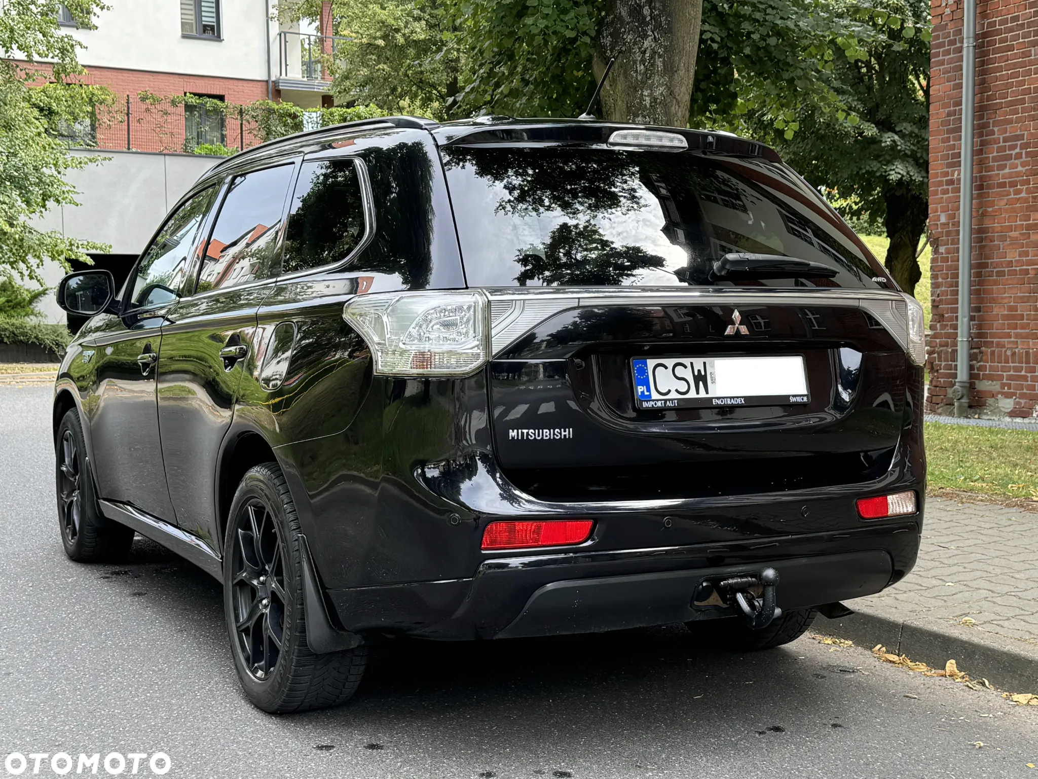 Mitsubishi Outlander 2.0 4WD Plug-In Hybrid - 3