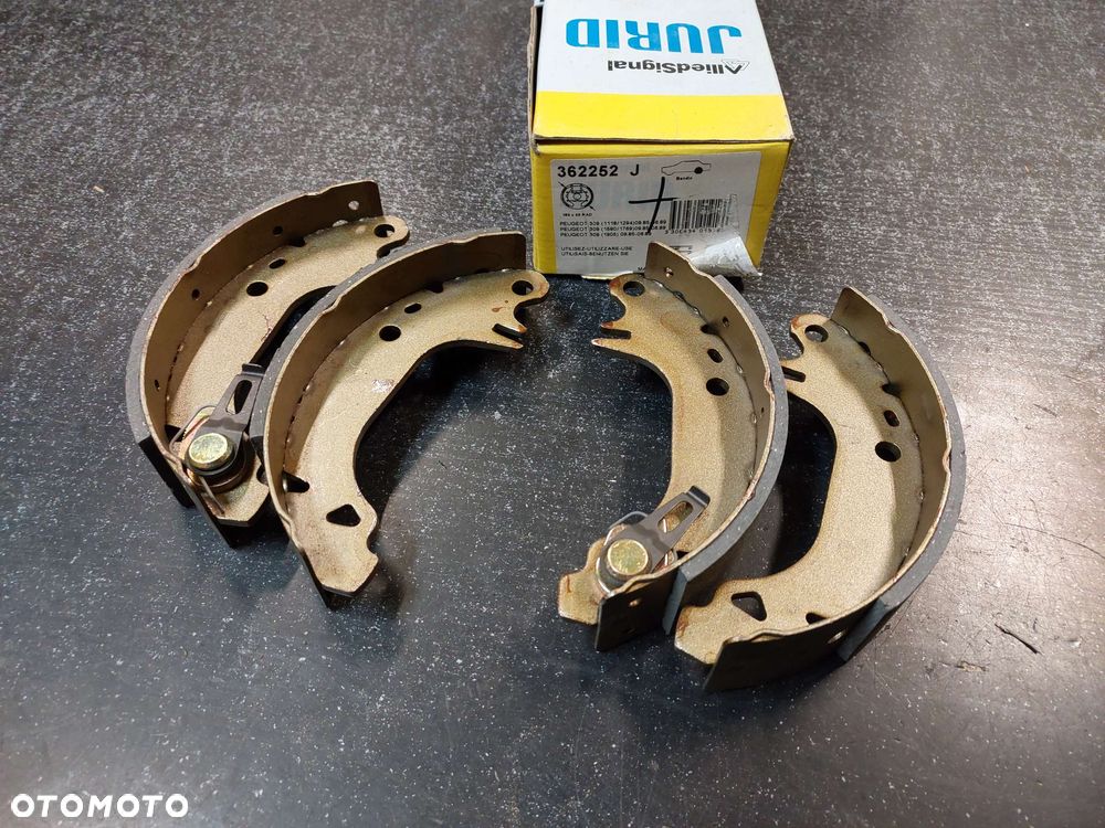 SZCZĘKI HAM 180x42 PEUGEOT 309 I, 309 II; RENAULT 11, 9, SUPER 5 1.0-1.9D 09.81-12.96 - 2