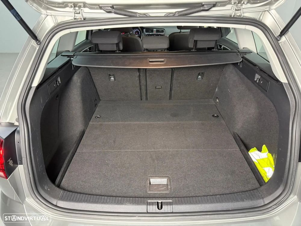 VW Golf Variant 1.6 TDi Confortline - 19