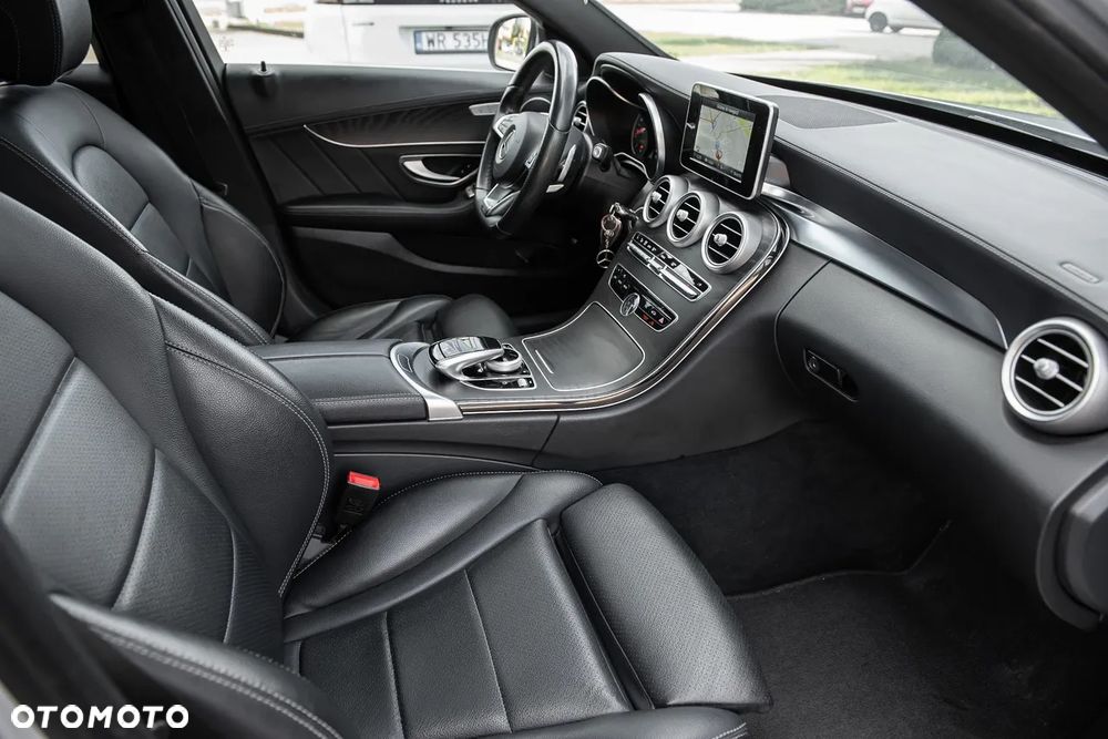 Mercedes-Benz Klasa C 400 4Matic 7G-TRONIC AMG Line - 34