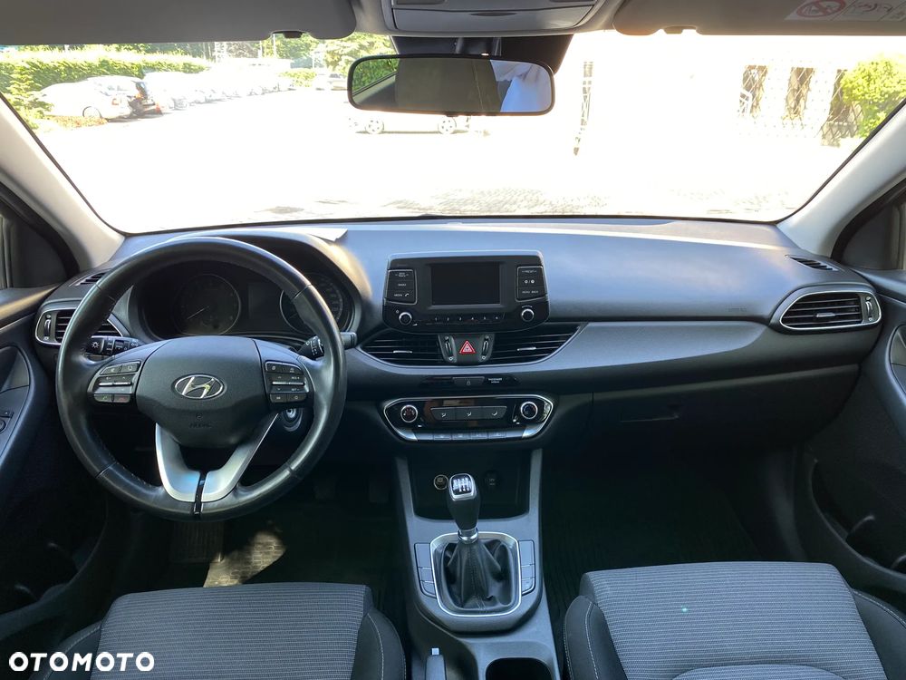 Hyundai i30 1.4 Classic + - 11