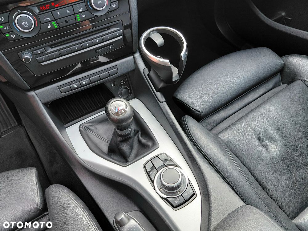 BMW X1 sDrive18i xLine - 23