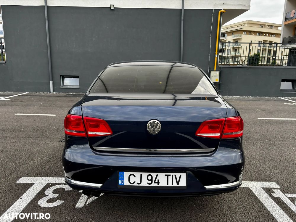 Volkswagen Passat Variant 2.0 TDI BlueMotion Technology DSG Highline - 4
