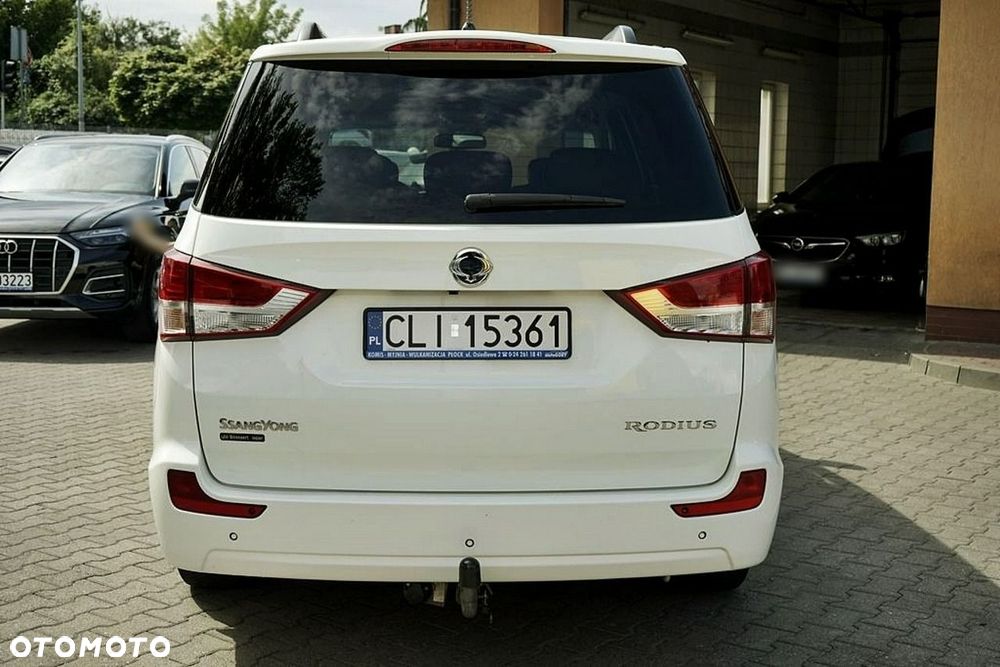 SsangYong/KGM Rodius - 5