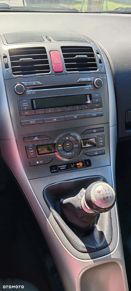 Toyota Auris 1.33 VVT-i Classic - 11