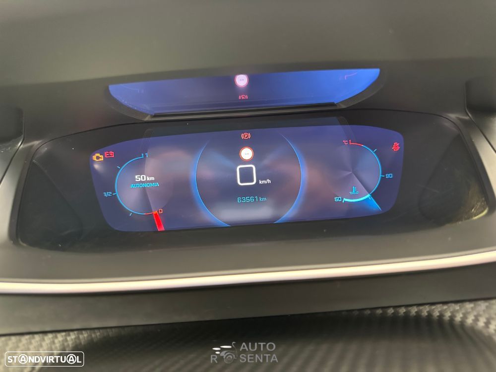 Peugeot 2008 1.2 PureTech Allure - 12