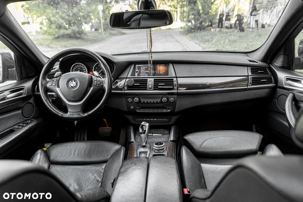 BMW X6 35i xDrive - 22