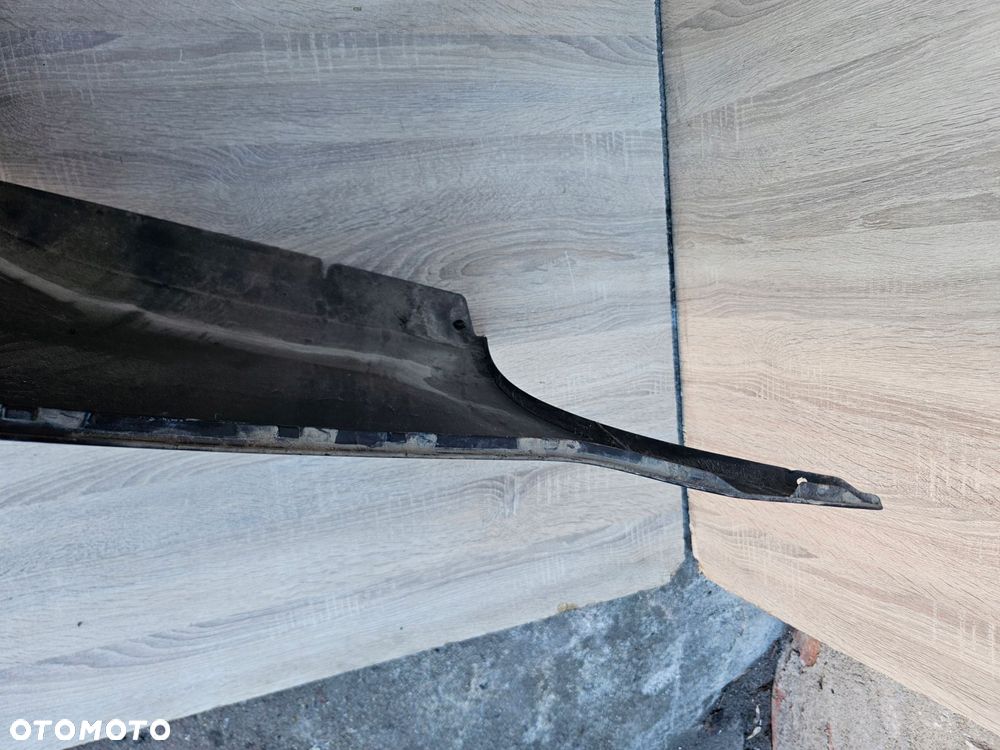 toyota avensis t29 15-18 kombi zderzak tył 1h2 - 8