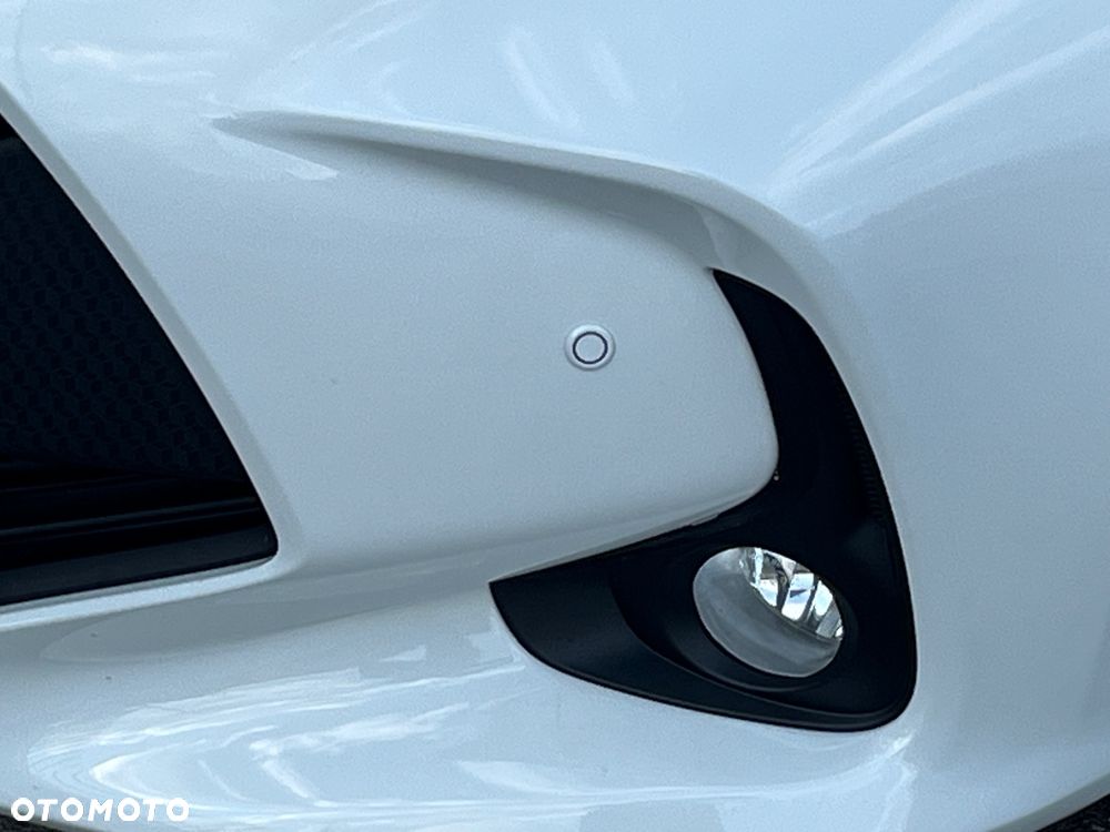 Toyota Yaris - 40