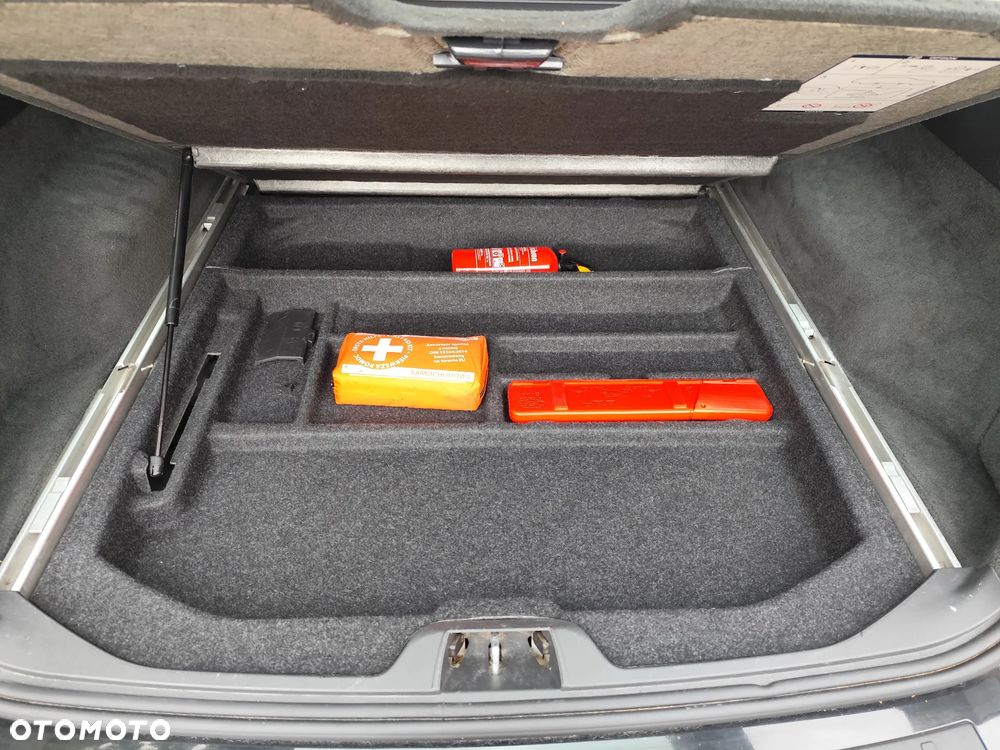 Volvo V70 2.0 Kinetic - 17