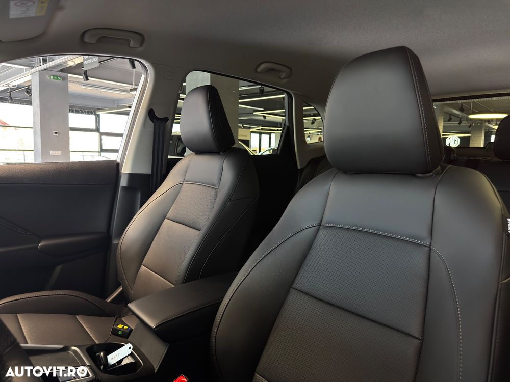 MG ZS HEV 1.5 GSI AT Exclusive - 15