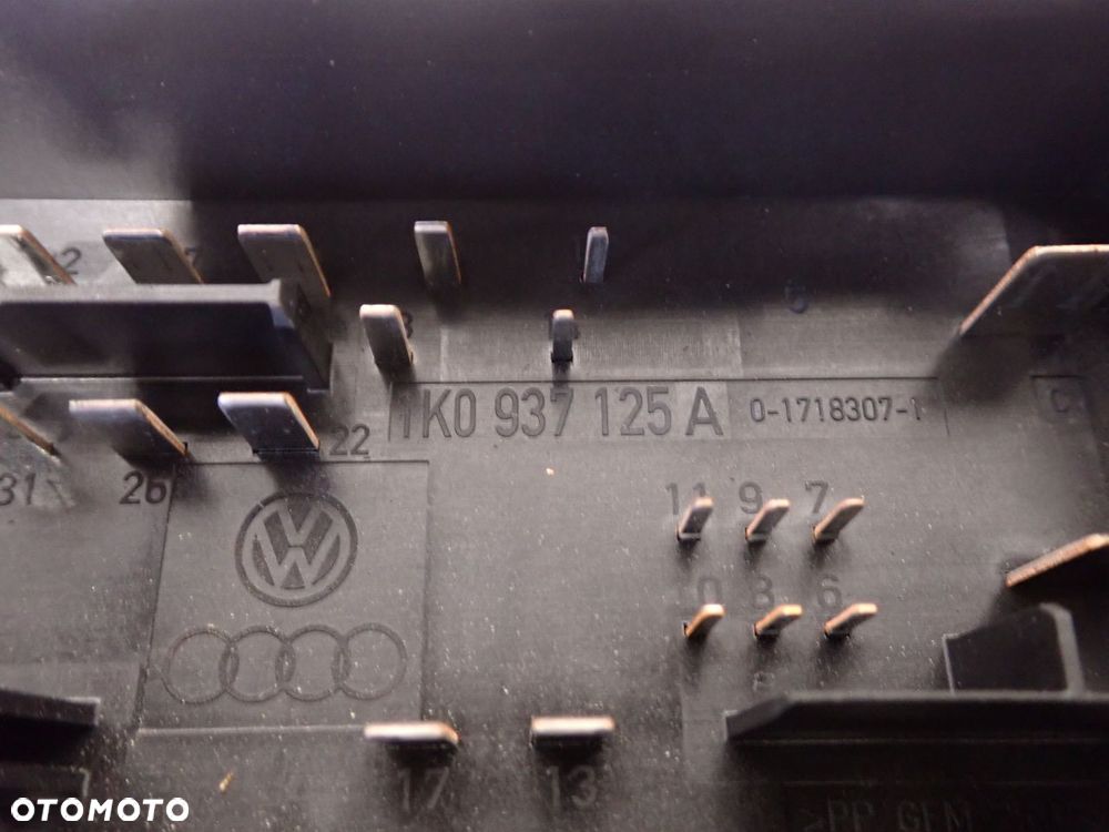 SKRZYNKA BEZPIECZNIKÓW SEAT LEON II  1K0937125A - 6