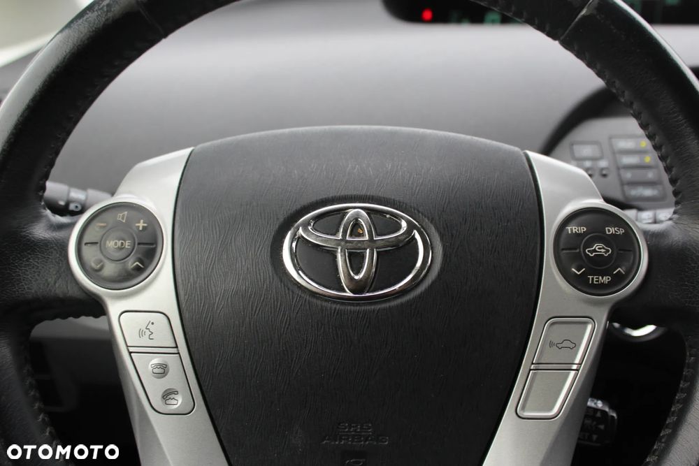 Toyota Prius (Hybrid) Executive - 15