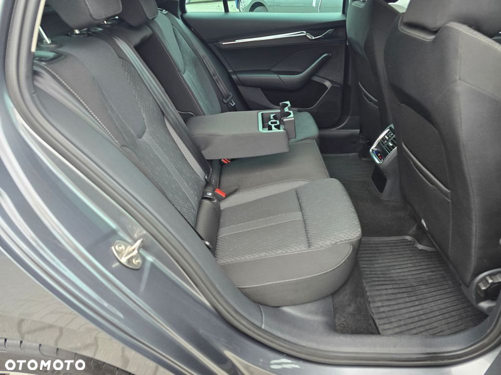 Skoda Octavia 1.5 TSI ACT Style - 10