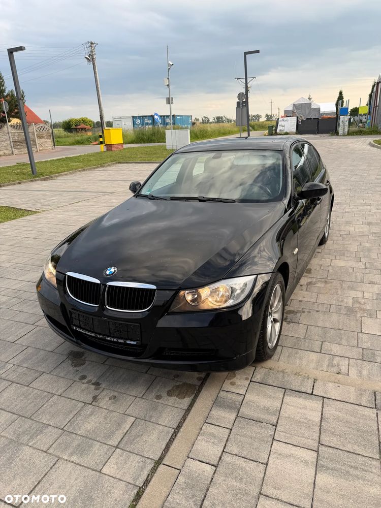 BMW Seria 3 318i - 9