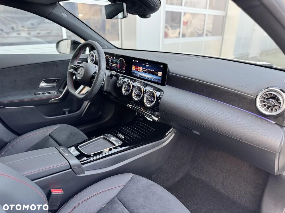 Mercedes-Benz Klasa A 200 7G-DCT Advanced AMG Line - 17