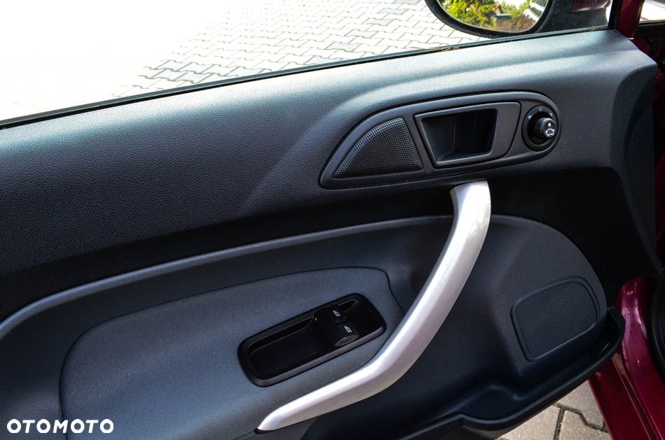 Ford Fiesta 1.25 Titanium - 28