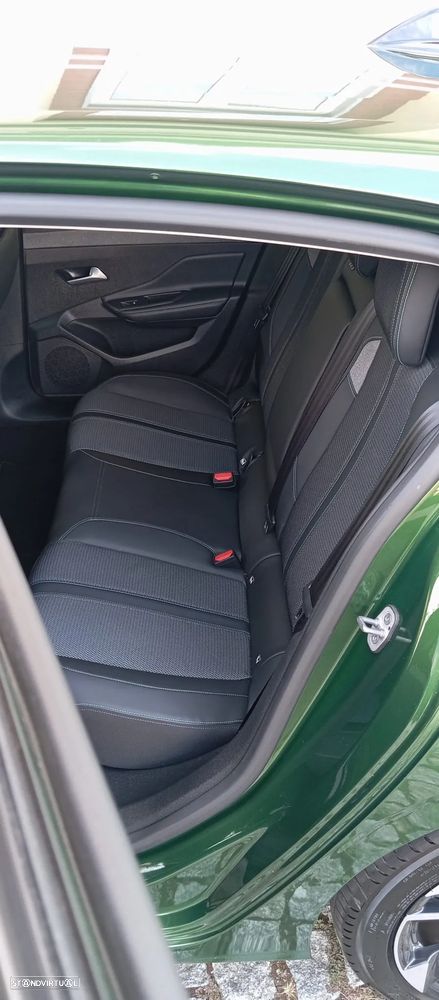 Peugeot 308 1.6 Hybrid Allure Pack e-EAT8 - 17