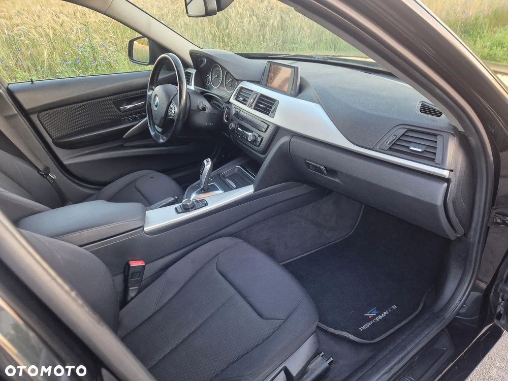 BMW Seria 3 - 12