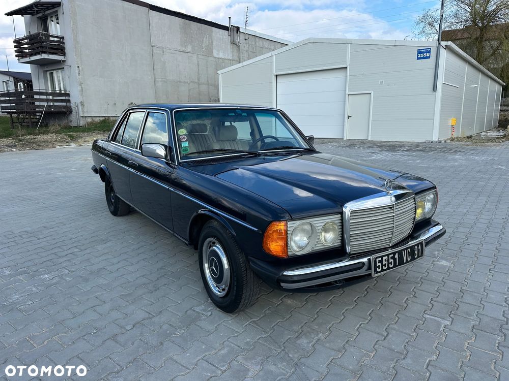 Mercedes-Benz W123 - 4