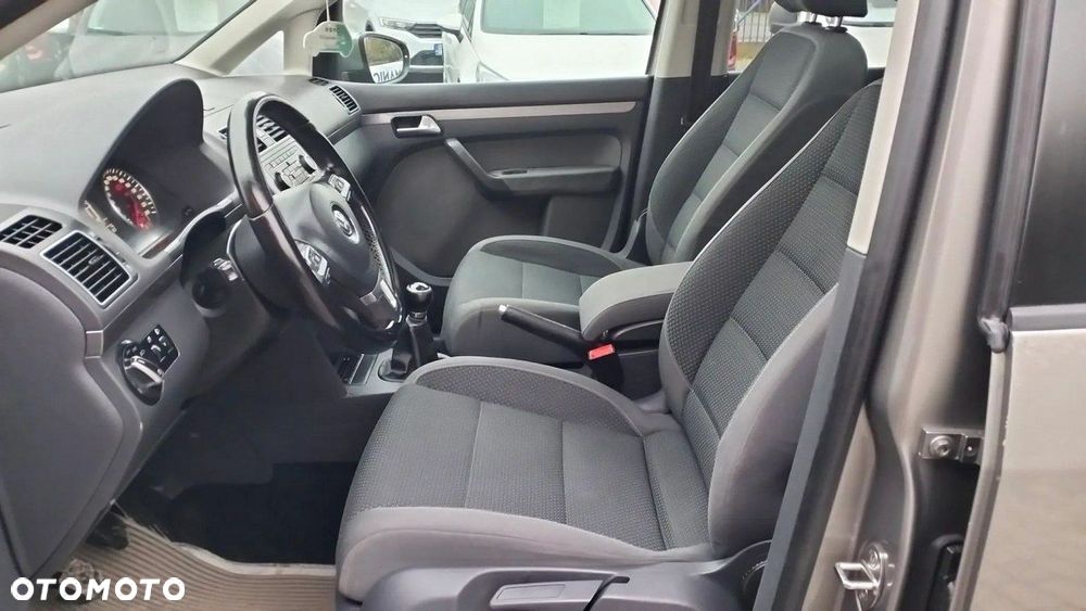 Volkswagen Touran 1.6 TDI DPF BlueMotion Technology STYLE - 10