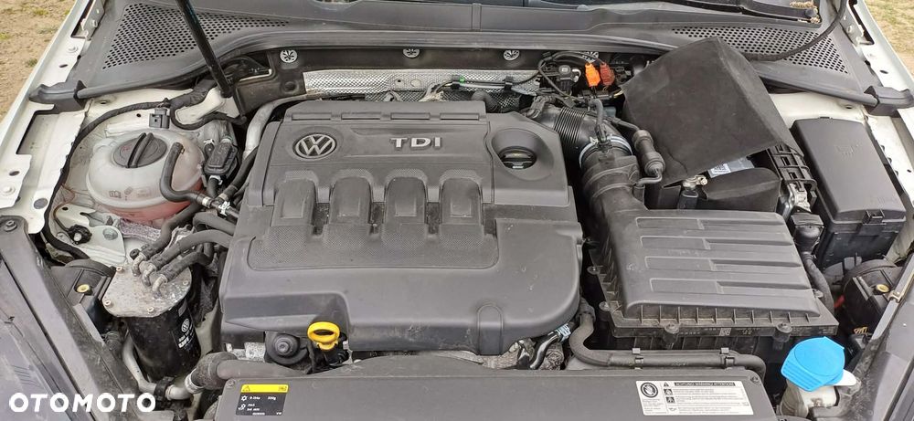 Volkswagen Golf 2.0 TDI BlueMotion Technology Cup - 16