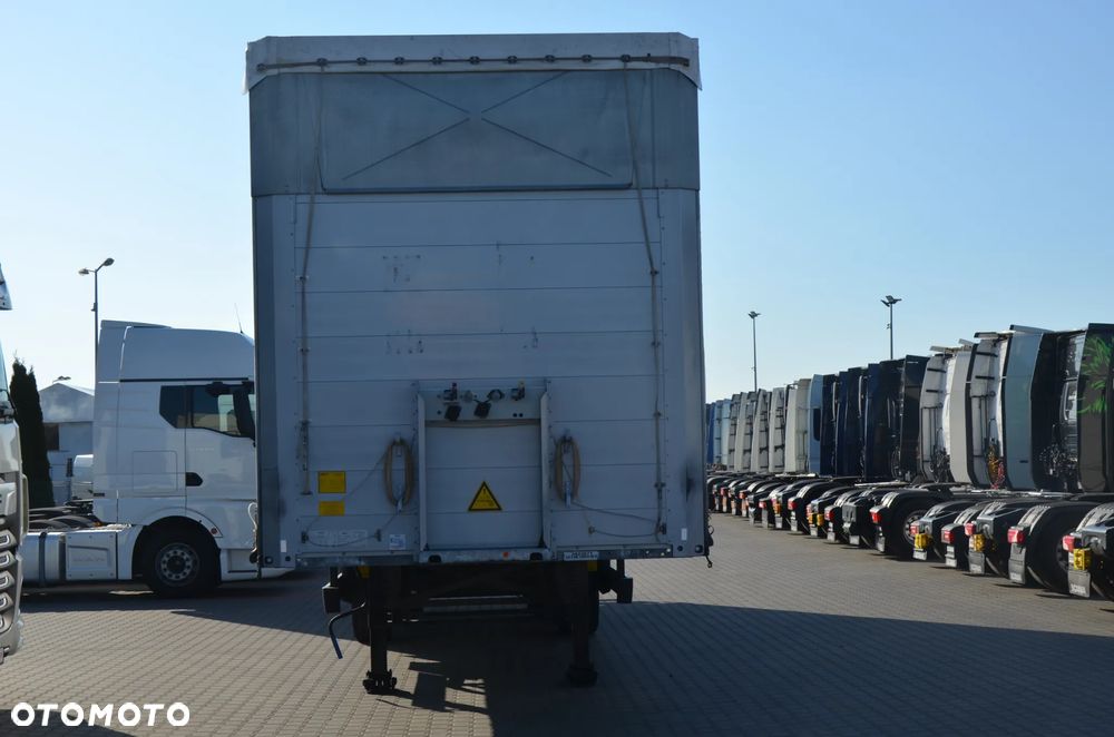 Schmitz Cargobull VARIOS / 2 POZIOMY JAZDY / OŚ PODNOSZONA / DACH POD. /  CODE XL / OCYNK 3671 - 3