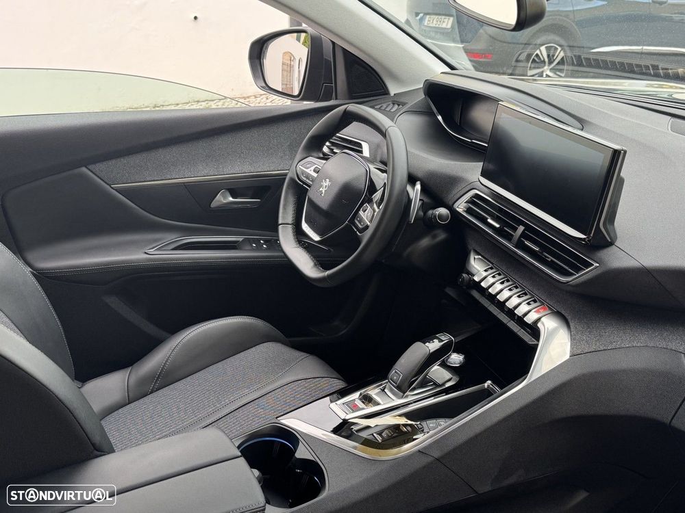 Peugeot 3008 1.2 PureTech Allure EAT8 - 27