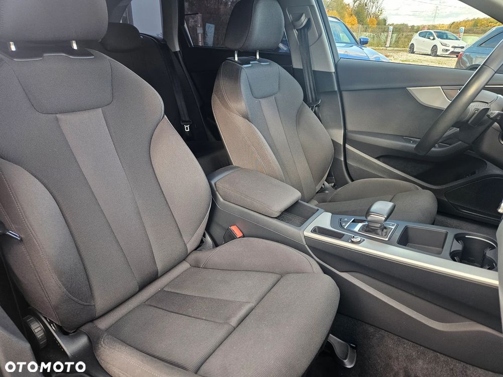 Audi A4 Avant 40 TFSI S tronic S line - 24