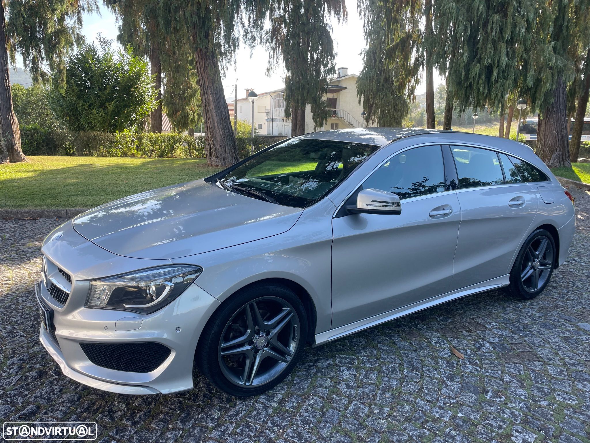 Mercedes-Benz CLA 200 d Shooting Brake AMG Line Aut. - 1