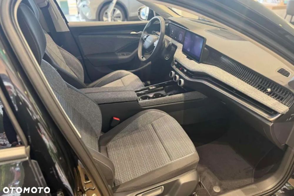 Skoda Superb 1.5 TSI mHEV Drive DSG - 12