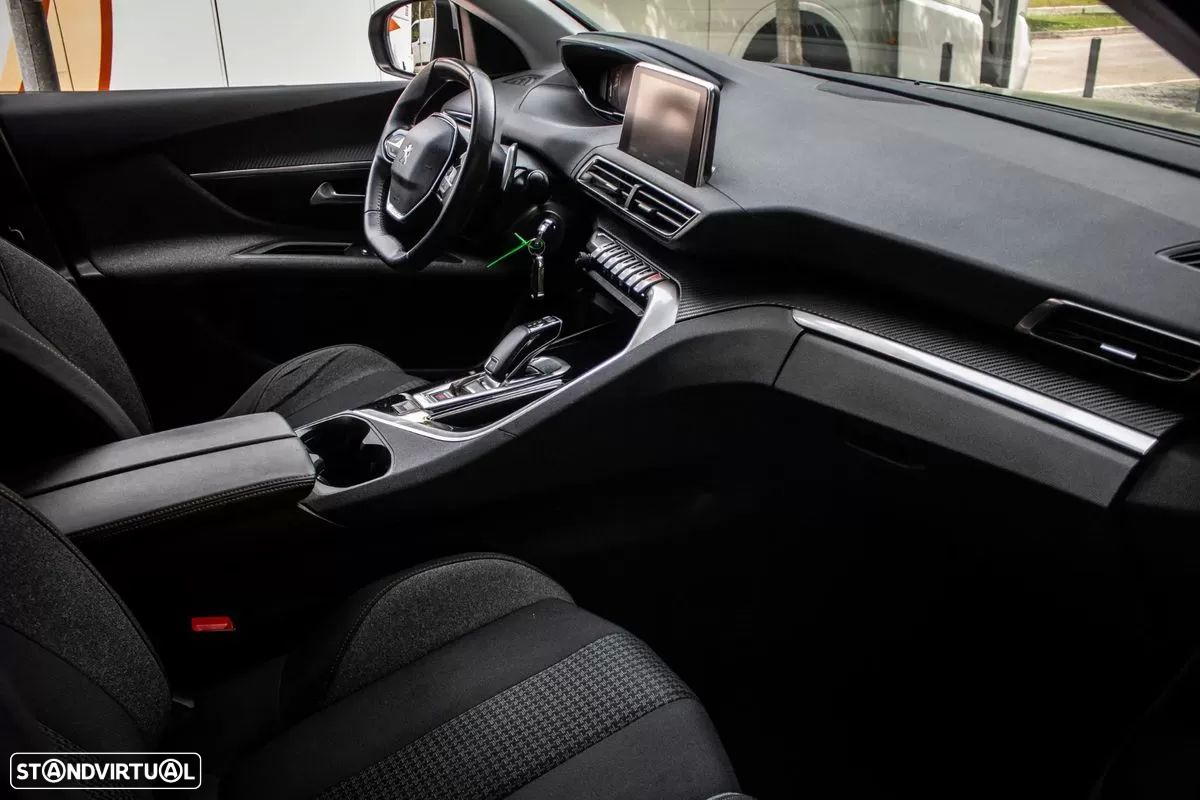 Peugeot 3008 1.2 PureTech Allure EAT8 - 25