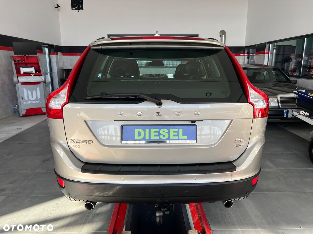 Volvo XC 60 D5 AWD RDesign - 7
