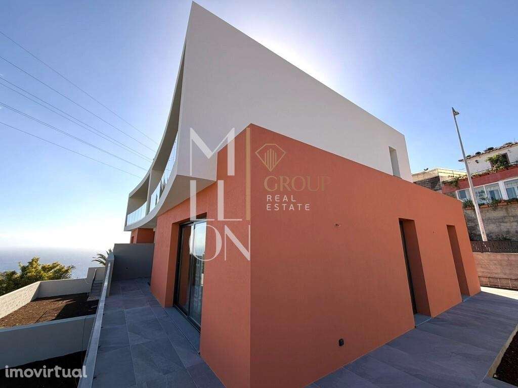 Moradia nova com vista, jardins,| quintal e 2 entradas independentes. - Grande imagem: 3/16