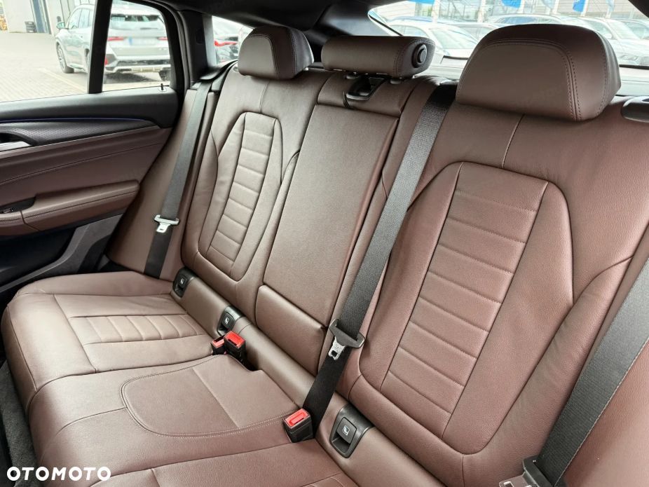 BMW X4 - 18
