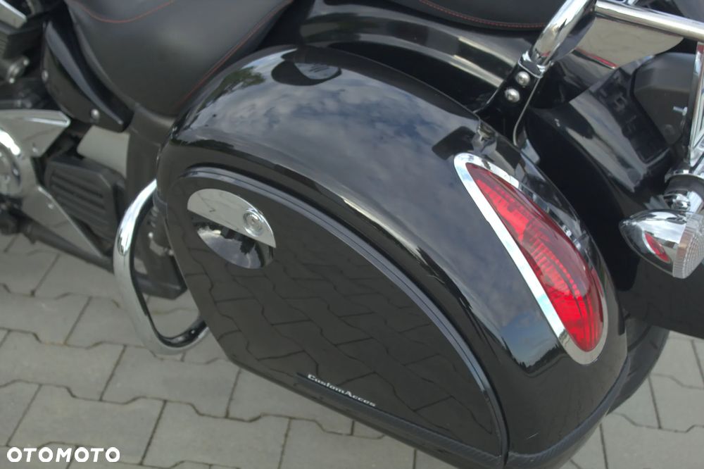 Yamaha XVS - 11
