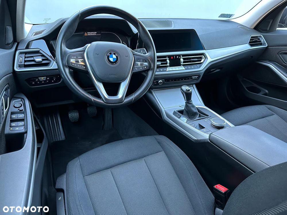 BMW Seria 3 318d - 7